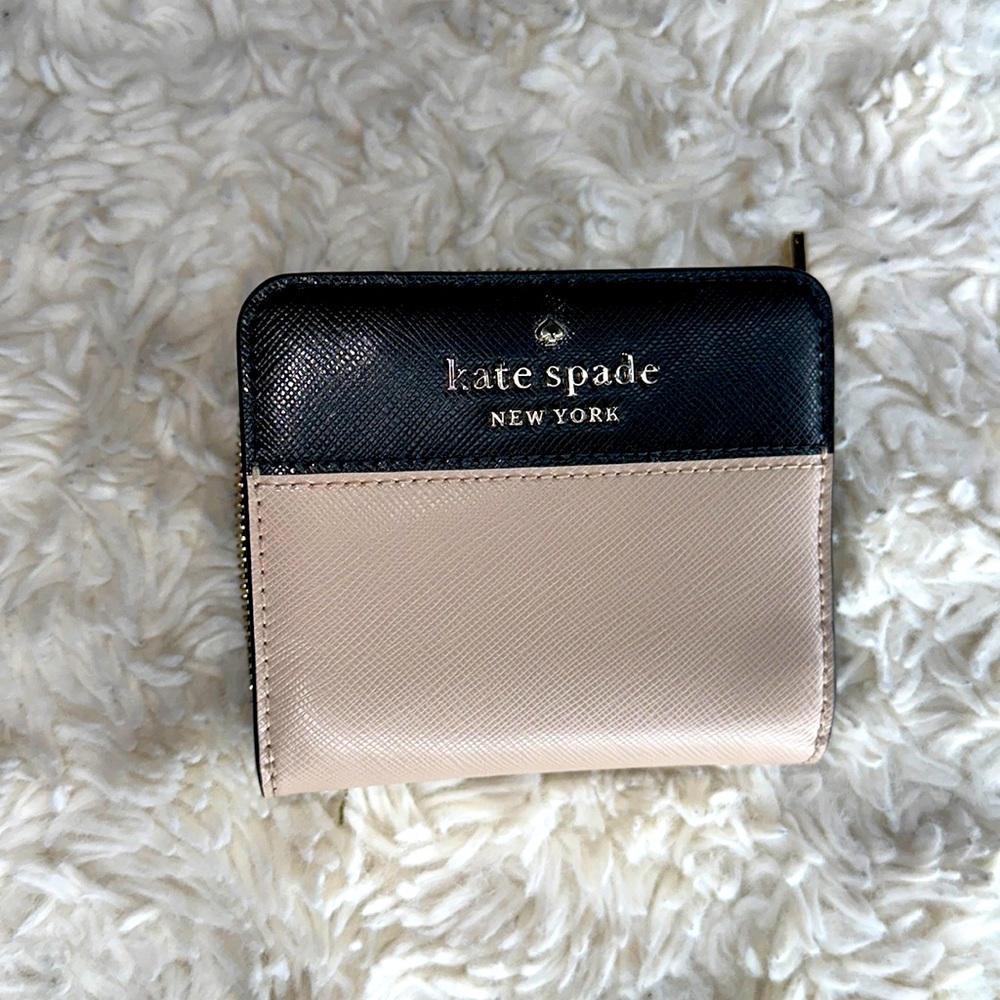 : Kate Spade Small Zip Around Wallet